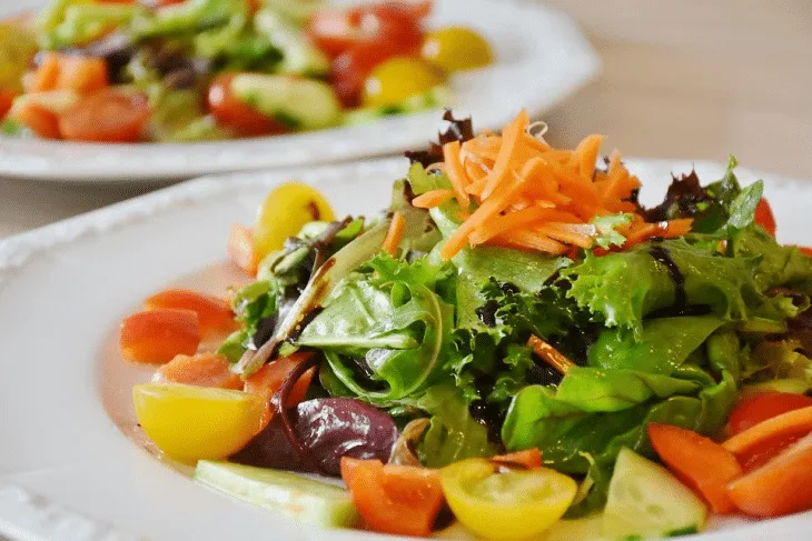 10 Makanan Sehat Membuat Gemuk Badan 6 Salad
