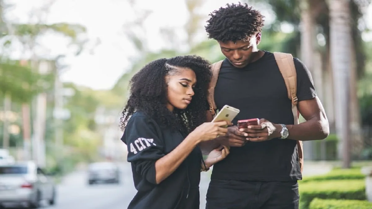 5 Cara Mengembalikan Mood Cowok Lewat WhatsApp Terbukti Langsung Bikin Hati Meleleh 6 Cara Mengembalikan Mood Cowok Lewat WhatsApp