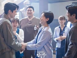 Link Nonton Dr. Romantic 3 Episode 13 Sub Indo, Yoo Yeon Seok Comeback! Langsung Disambut Hangat oleh Keluarga Rumah Sakit Doldam
