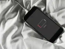 Hp Vivo Mati Total Tidak Bisa Charging, Ini Penyebabnya dan Begini Solusinya  yang Tepat