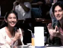 Kulik Film Ada Apa Dengan Cinta 2002, Kisah Cinta Anak SMA yang Penuh Lika-Liku dan Konflik Khas Anak Muda: Cek Sinopsisnya Disini!