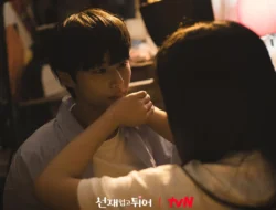 Link Nonton Lovely Runner Episode 5-6 Sub Indo 2024, Sun-jae Coba Lindungi Im-sol