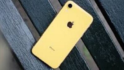 Cara charge iPhone yang benar.