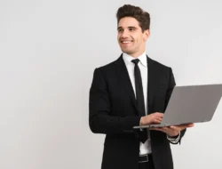 Cara Edit Foto Pakai Jas Kualitas Terbaik, Cocok untuk Ditempatkan di CV atau Linkedin