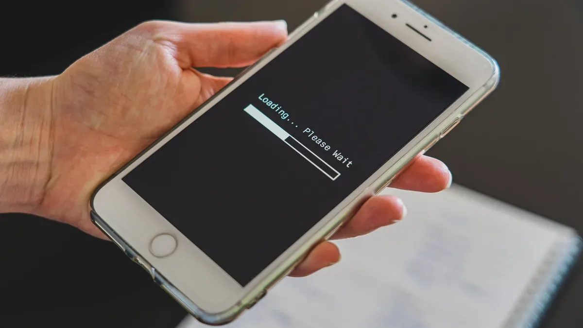 Kendala Lapangan & Solusi Praktis yang Jarang Diungkap Panduan Resmi - cara mengembalikan whatsapp yang terhapus di android tanpa backup 2026