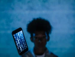 Bukan Kulkas, Ini Cara Aman Turunkan Suhu HP Vivo yang Overheat Ekstrem